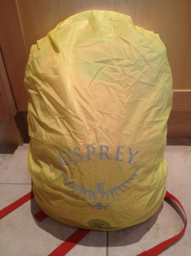Osprey Momentum 22 - hi-vis removeable rain cover, brilliant for our wettest winter on record!