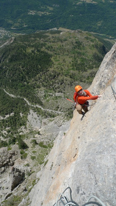 I was glad of the zip neck for venting and the factor 50+ sun protection! The Arc'teryx Morphic Zip Neck Long Sleeve Top was fantastic for long rock routes like the 650m classic F7a, Rank Xerox on Tete D'Aval in the Ecrins, France.